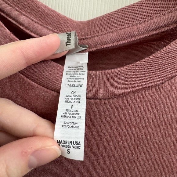 Thread Tank Pink Graphic T-Shirt with Mountain Design - Picture 3 of 4